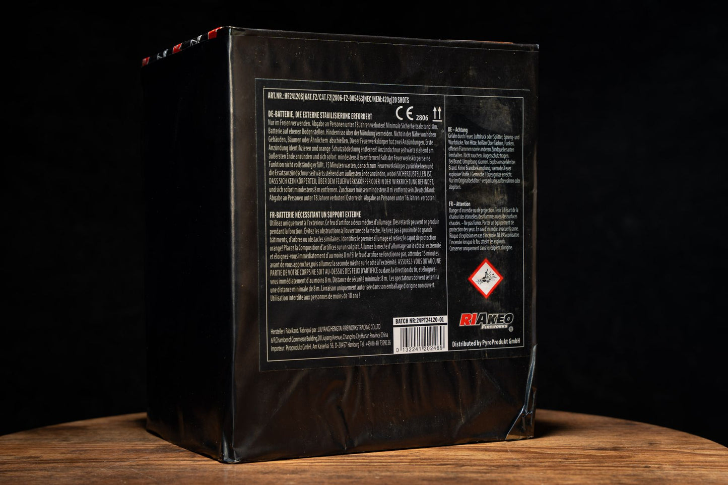 20’S White Strobe and Red and Blue Dahlia